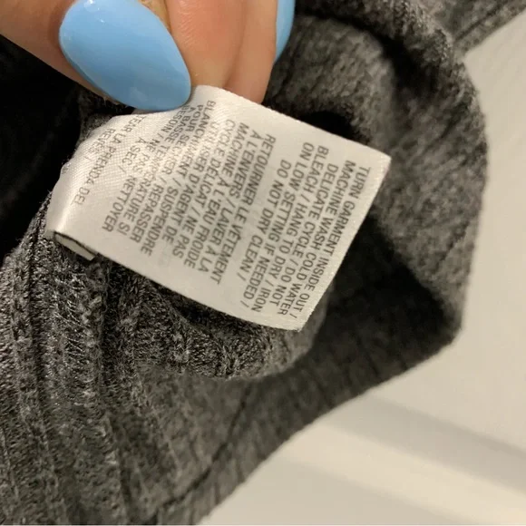 ARDENE Gray Ribbed T-Shirt Excellent Condition - Picture 6 of 7